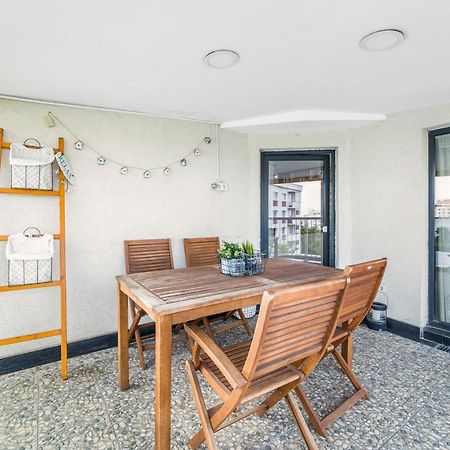 Exclusive Apartment Studentski Grad Sofia Esterno foto